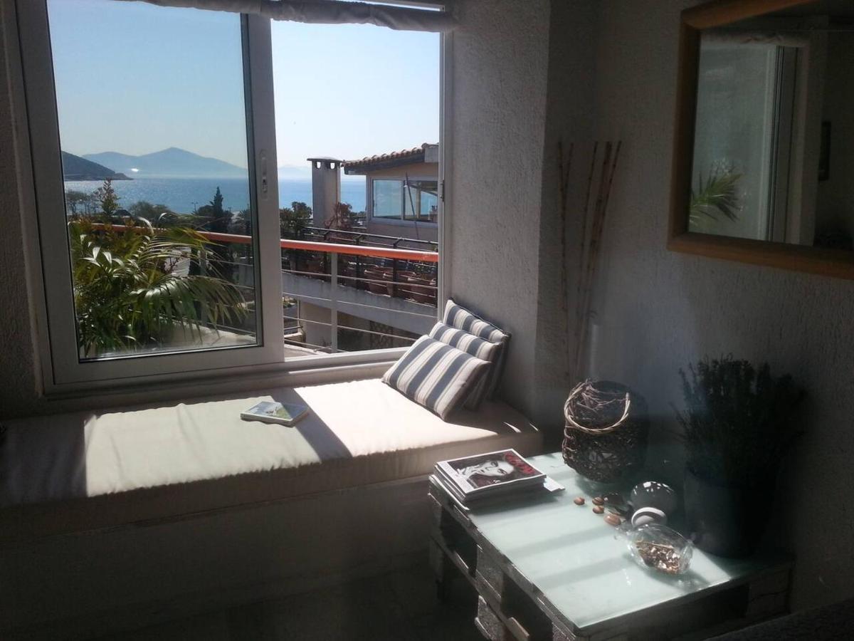 Varkiza Seaside Penthouse With Private Roof Deck Vari  Exterior photo